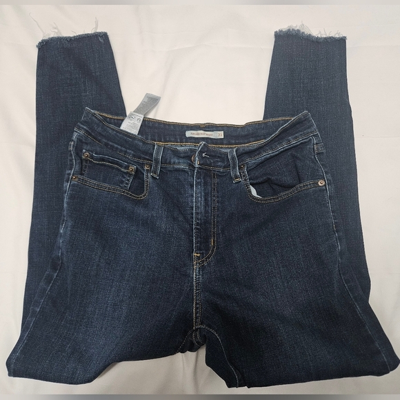 Levis 721 High Rise Skinny Jeans Dark Wash Self Cropped! - Picture 2 of 6